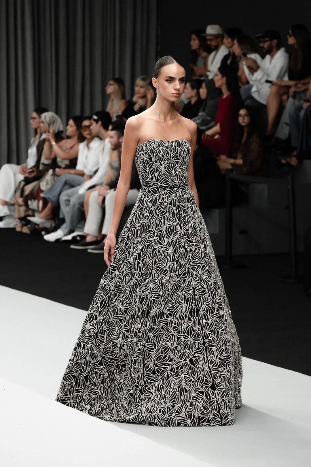 Chic and Holland HF110423A