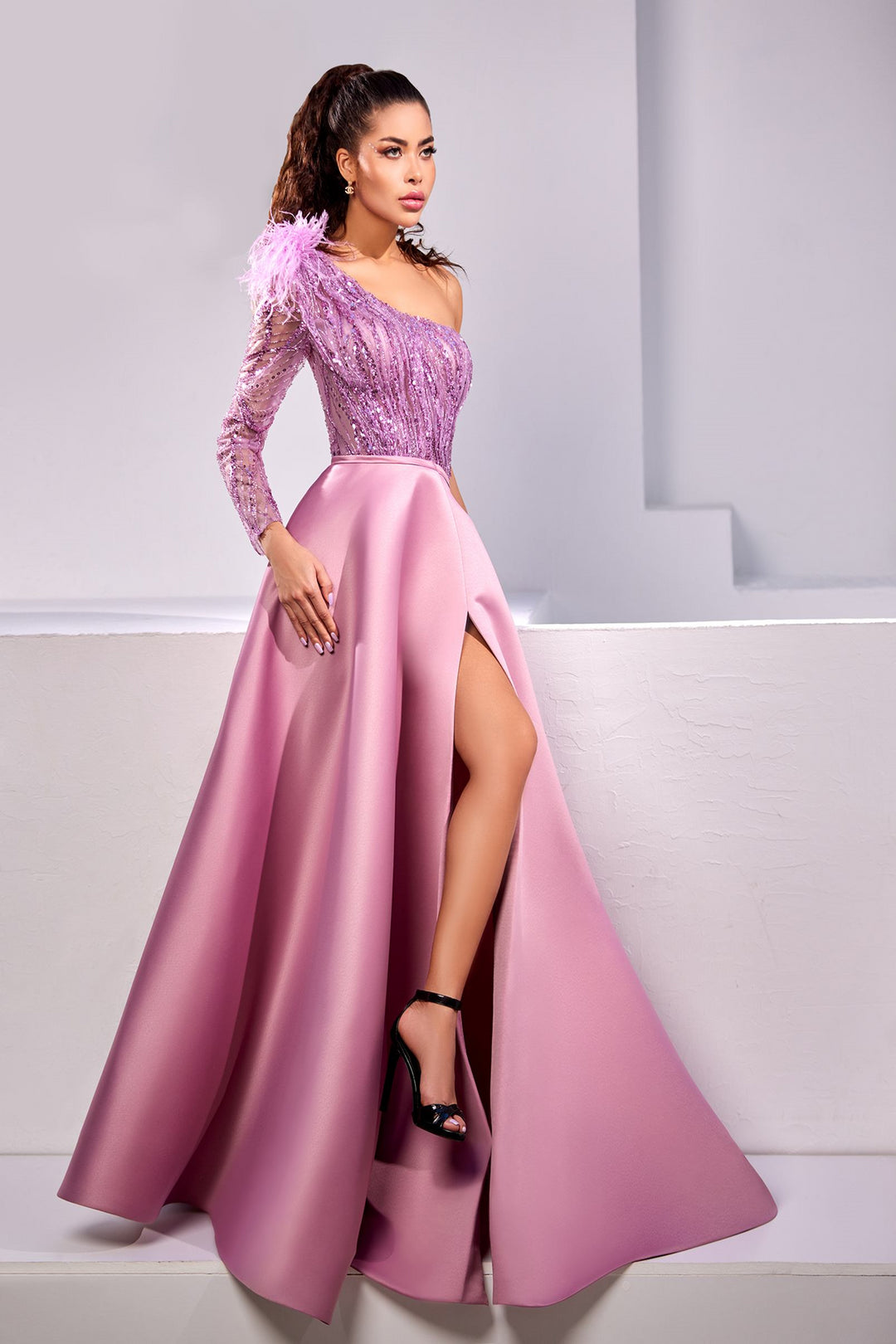 سارة بدر CR0043
