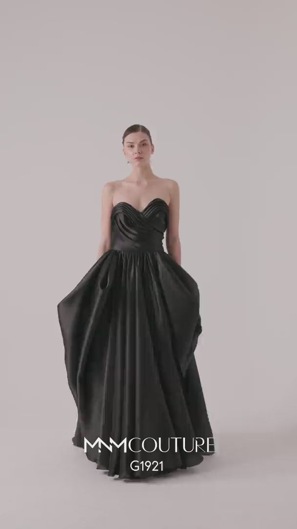 MNM Couture G1921