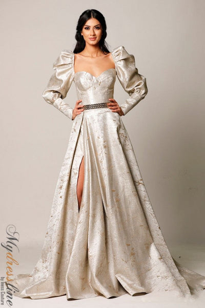 Hottest Gorgeous Prom Party and Homecoming Style Maintaining Women