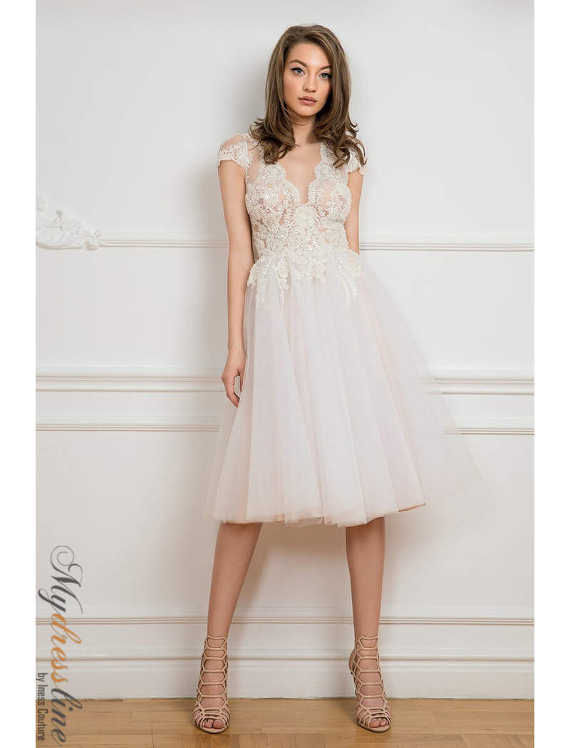 Look Styles Designer Dress for Slim Fit Fashion Girls - Mydressline