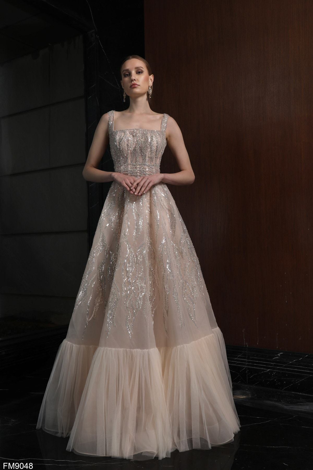 ミストレアス Side Volume Contrast Collar Dress Side Volume Contrast Collar Dress - MISTREASS