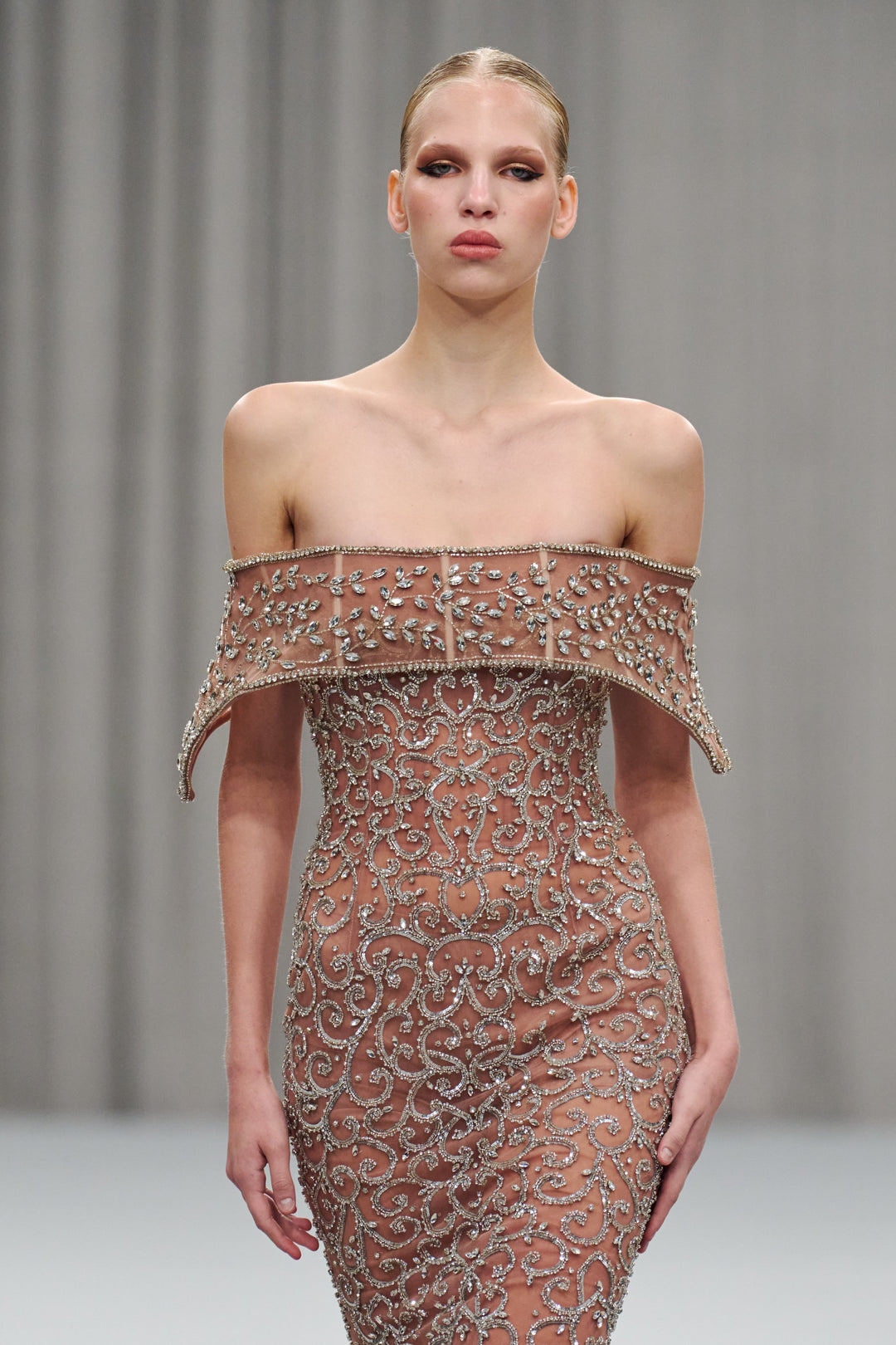 Chic and Holland HF110498