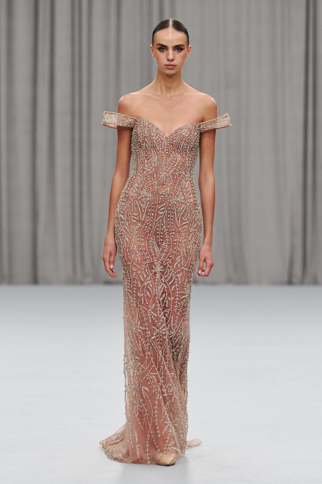 شيك اند هولاند اتش اف 110515