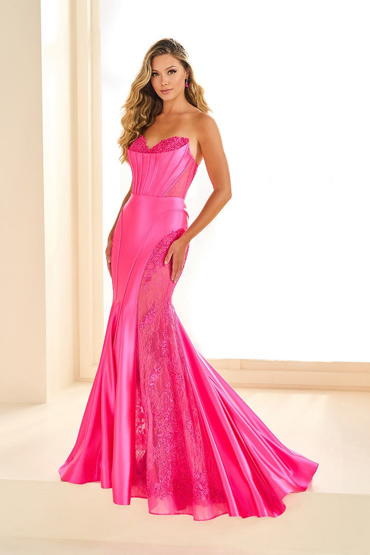 Ellie Wilde EW36010
