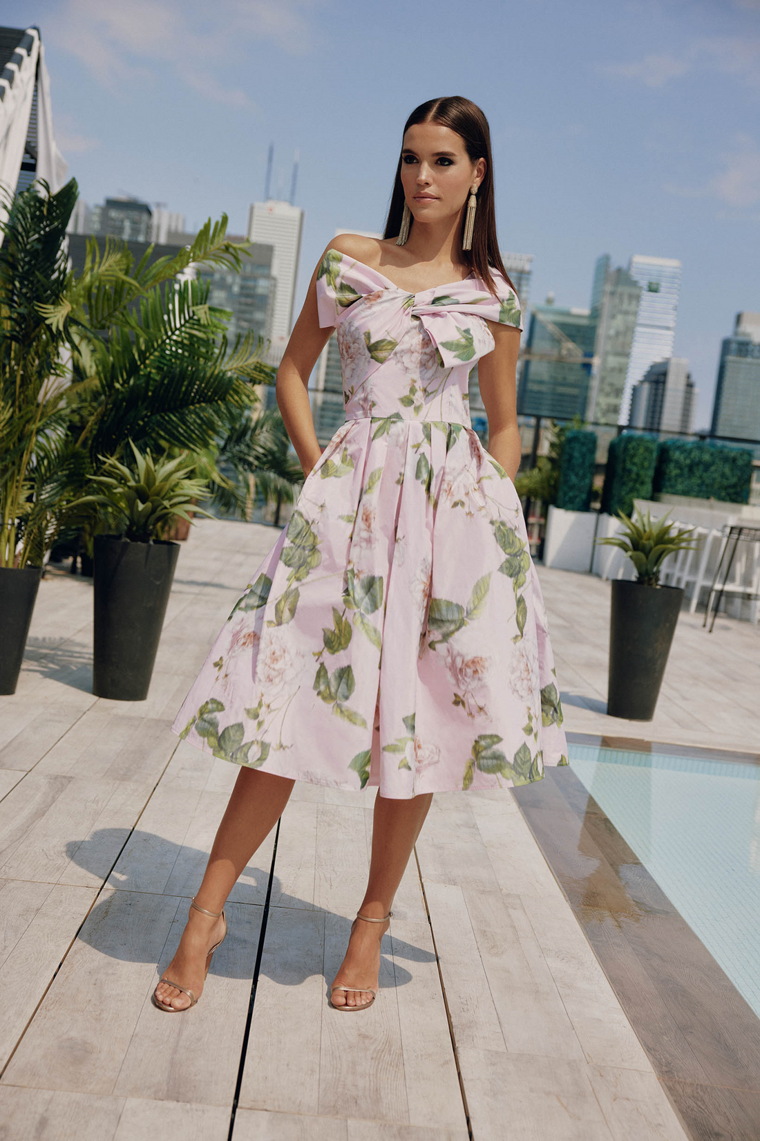 Frascara4848 – Elegant Floral Dress with Bow Detail