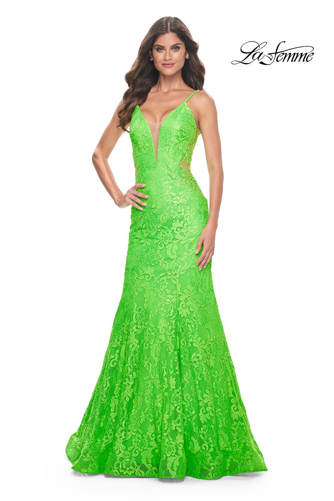 La Femme 32314 Lace Dress - Romantic Elegance & Timeless Beauty Mydressline La Femme 32314 Lace Dress - Romantic Elegance & Timeless Beauty Mydressline