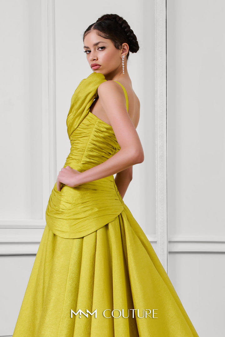 MNM Couture F02923