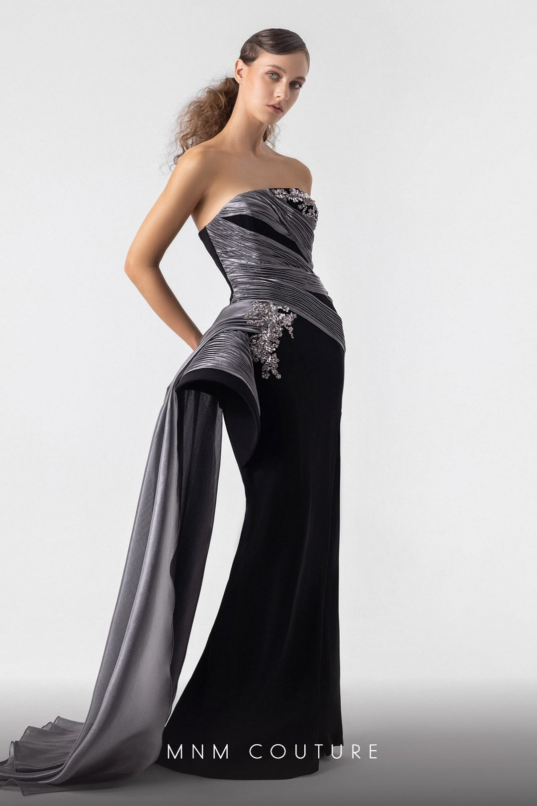 MNM Couture G1938