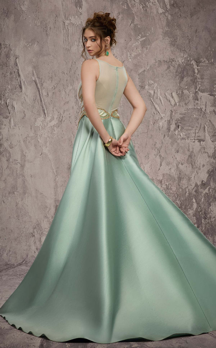 MNM Couture J03503
