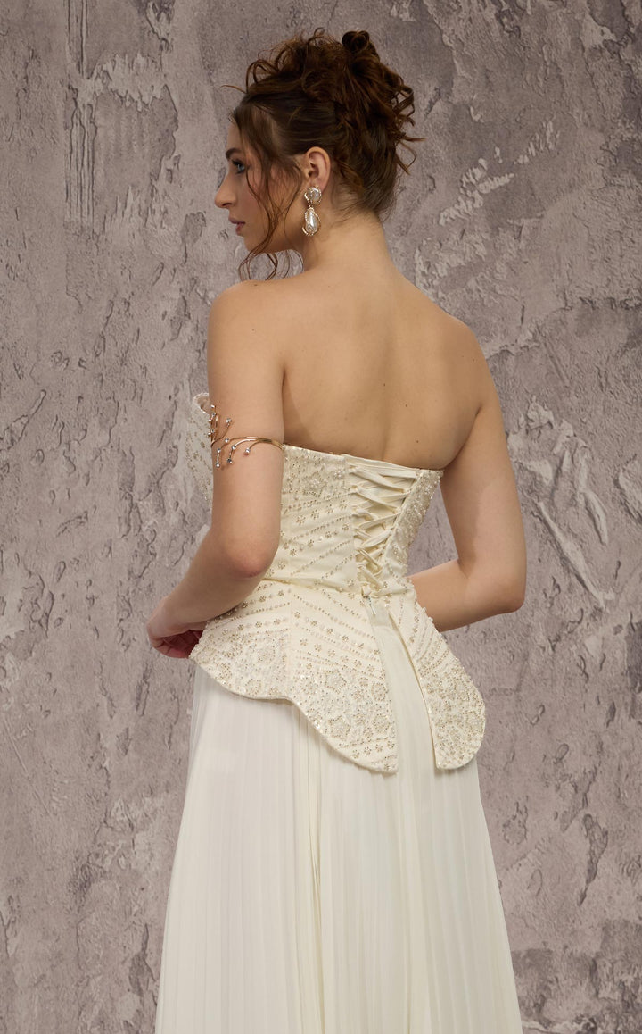 MNM Couture Q7715
