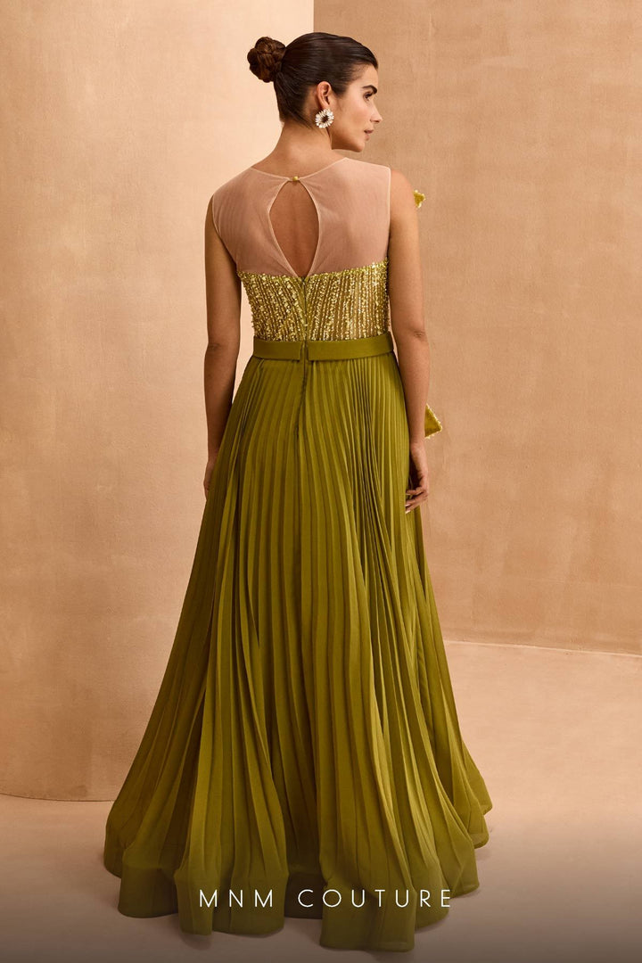 MNM Couture V07014