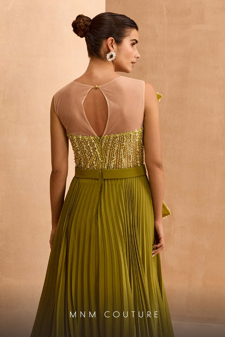 MNM Couture V07014
