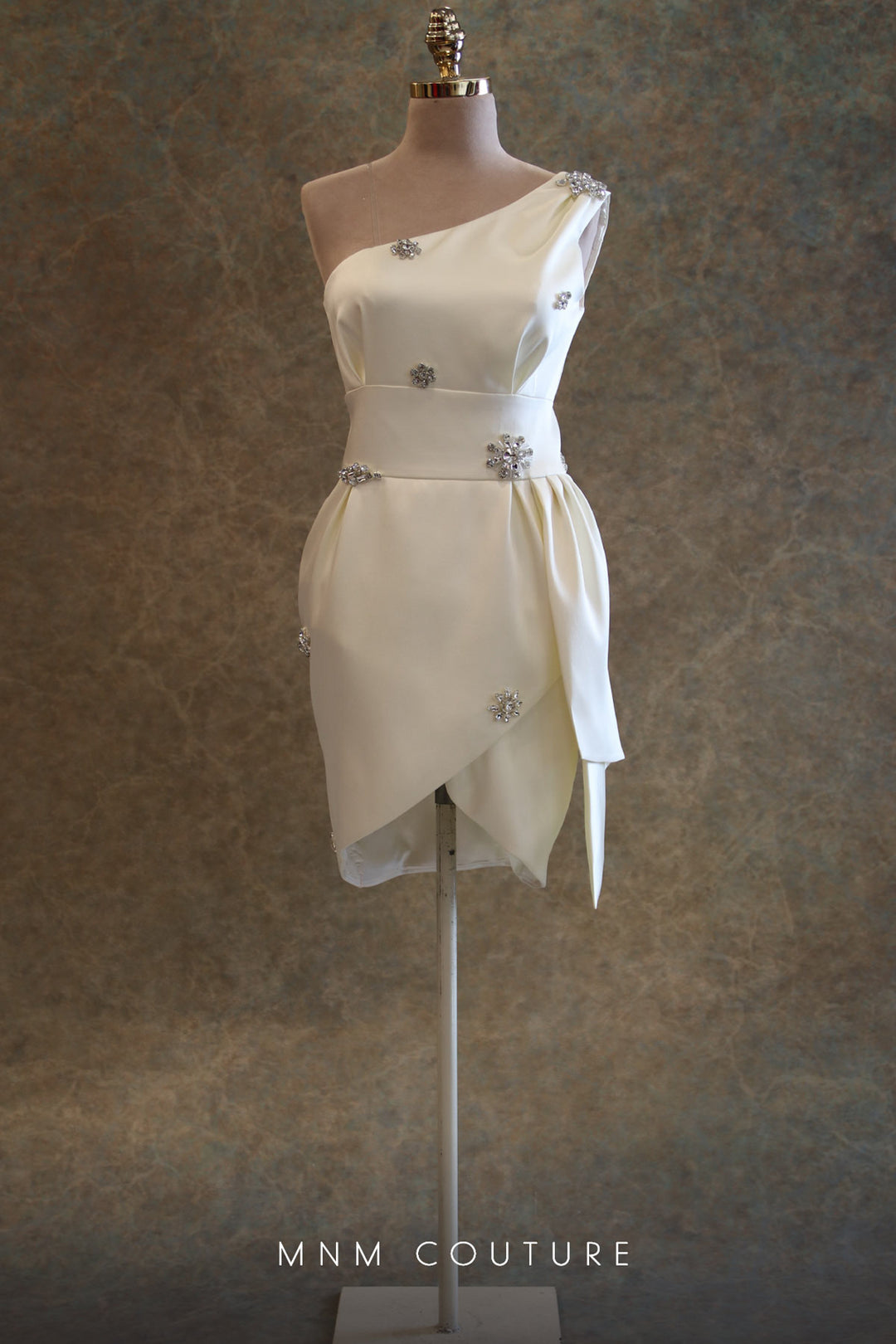MNM Couture V6433