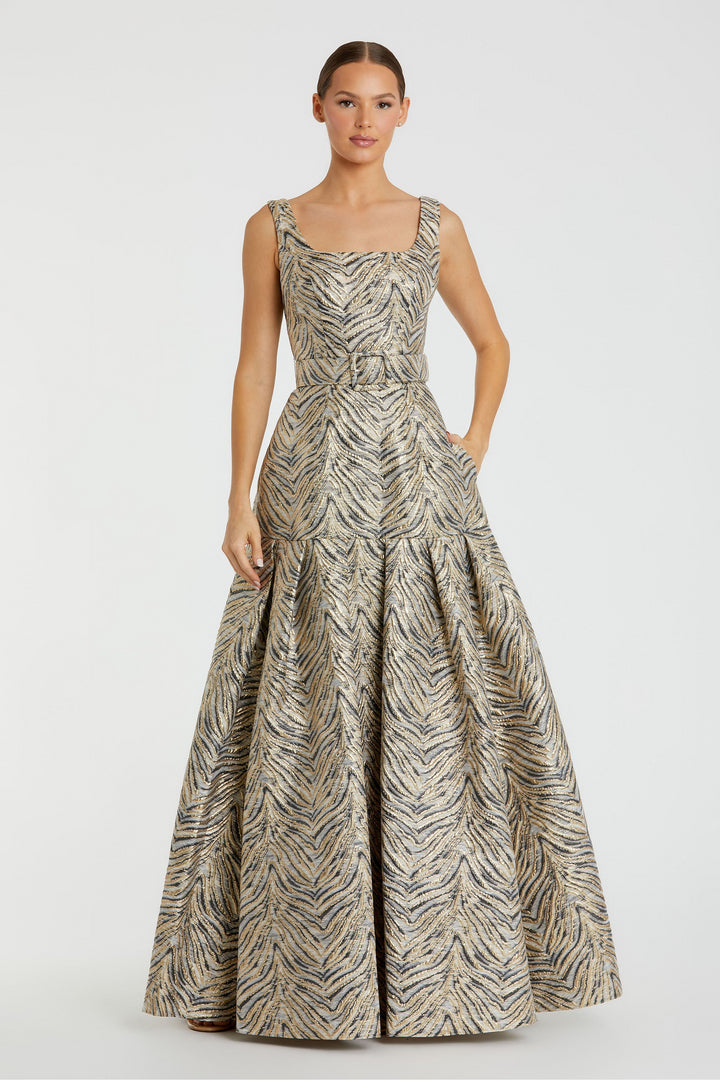 Mac Duggal 21054