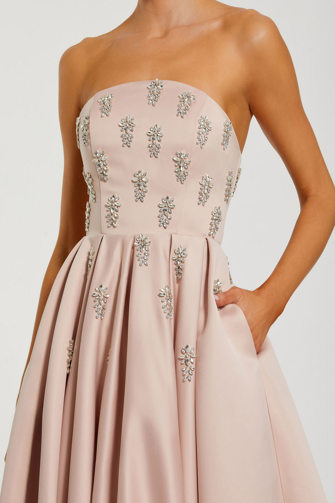 Mac Duggal 5619 Sequin Column Gown for Impact Mydressline Mac Duggal 5619 Sequin Column Gown for Impact Mydressline