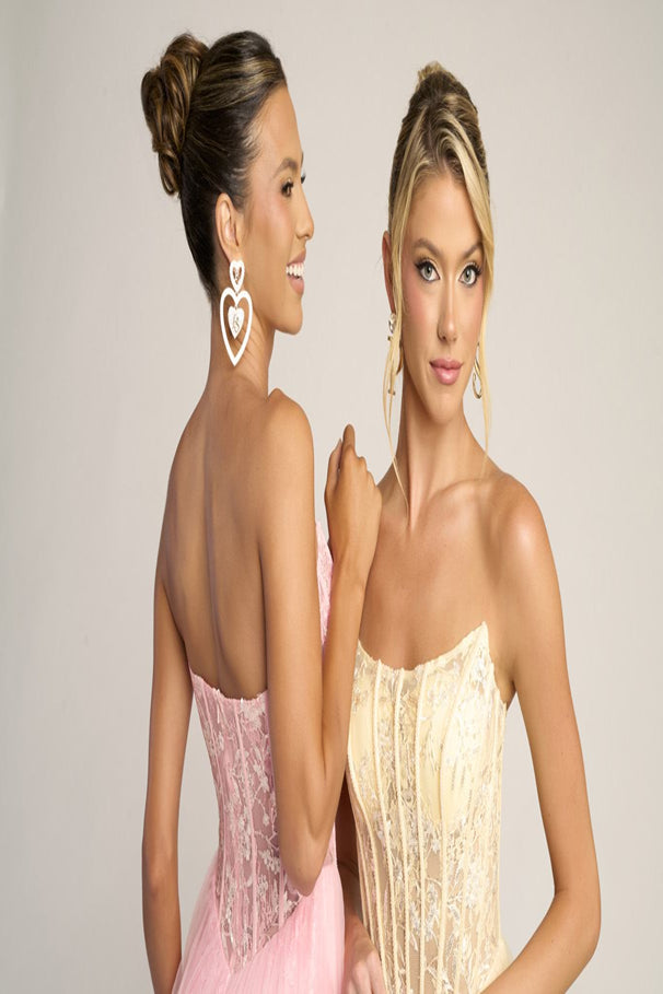 Portia & Scarlett XO023