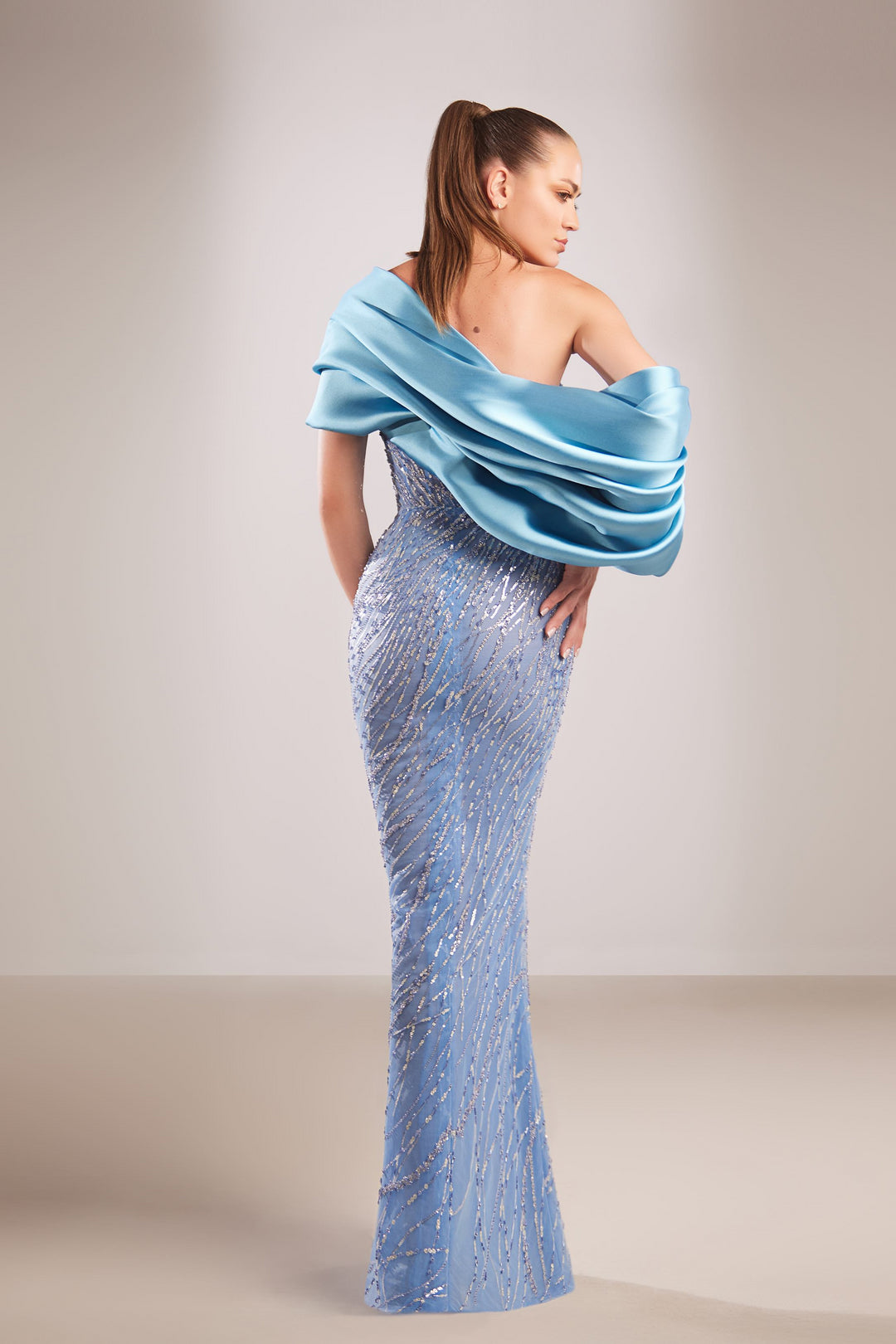 ريفيري كوتور FW203