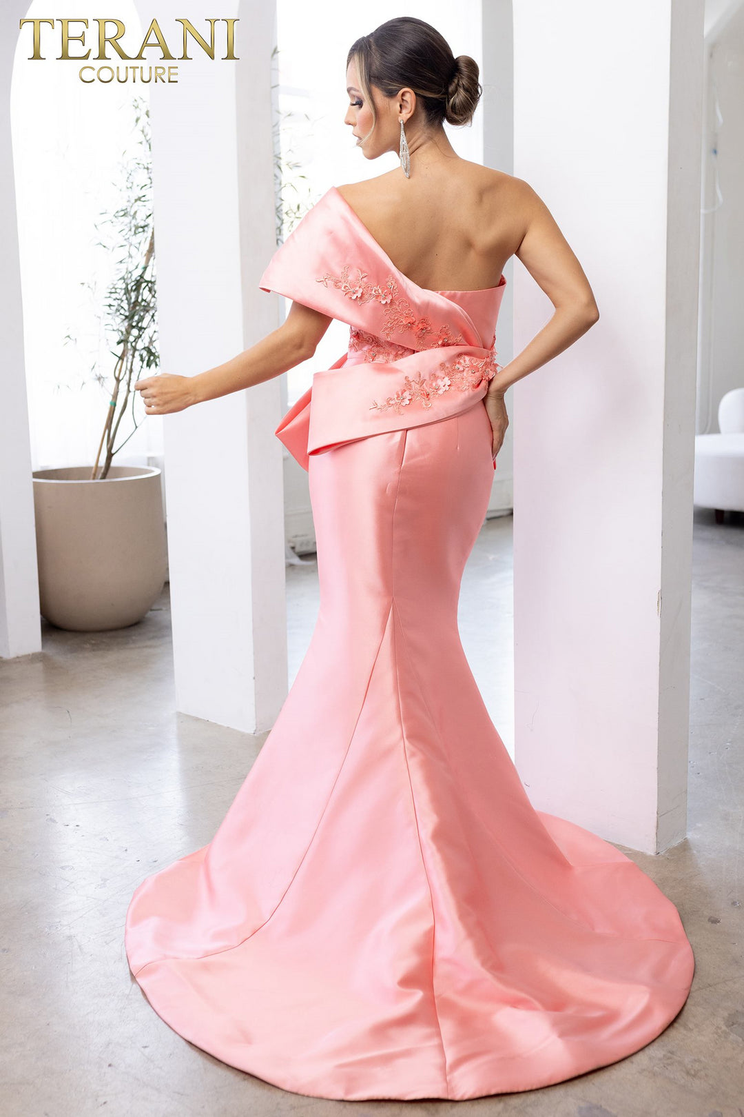 Terani Couture 241E2468