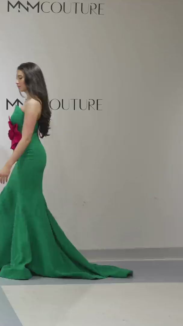 MNM Couture V07456