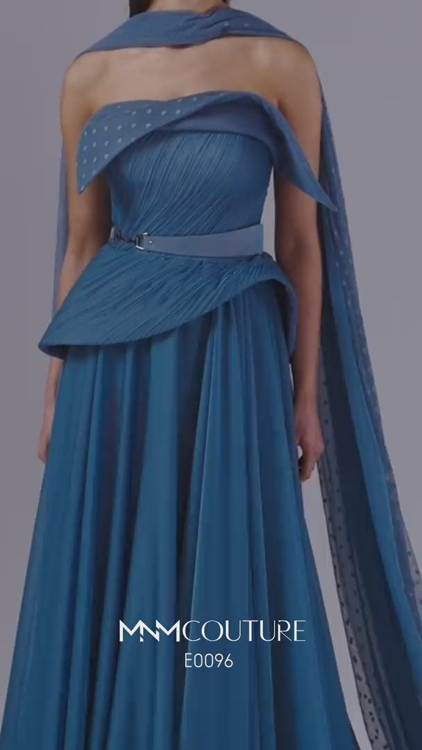 MNM Couture E0096