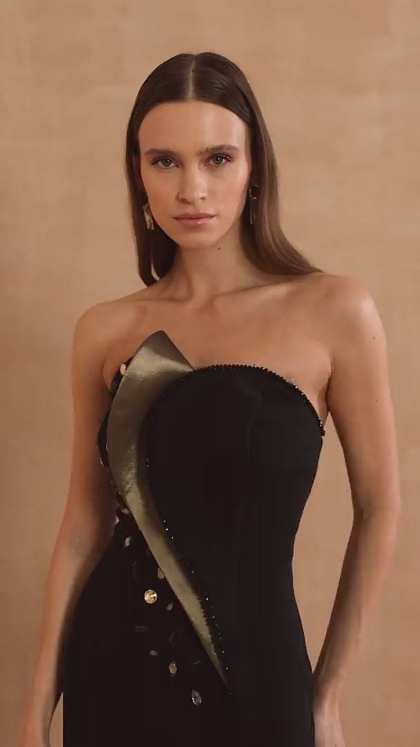 MNM Couture V02040