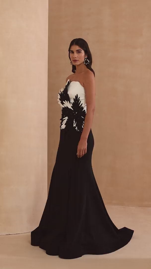 MNM Couture V07442