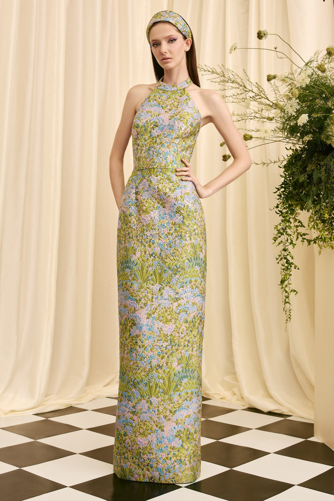 audrey and brooks green dress One #MotherOfTheBride is causing a stir online for her attire and not because she wore white. Louisiana mom Lori DeWitt, 53, walks down the aisle in a custom Audrey + Brooks floral design featuring