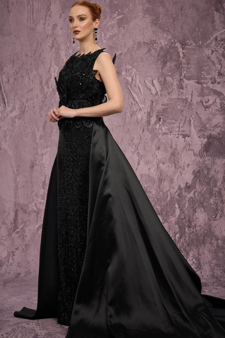 MNM Couture J03186