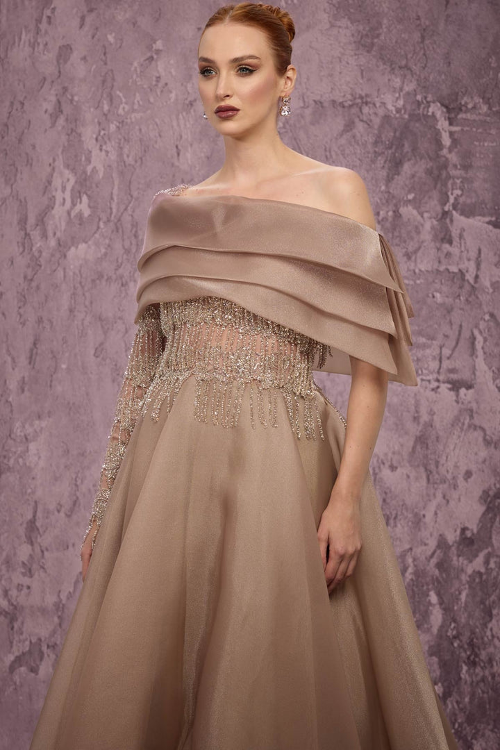 MNM Couture J03599