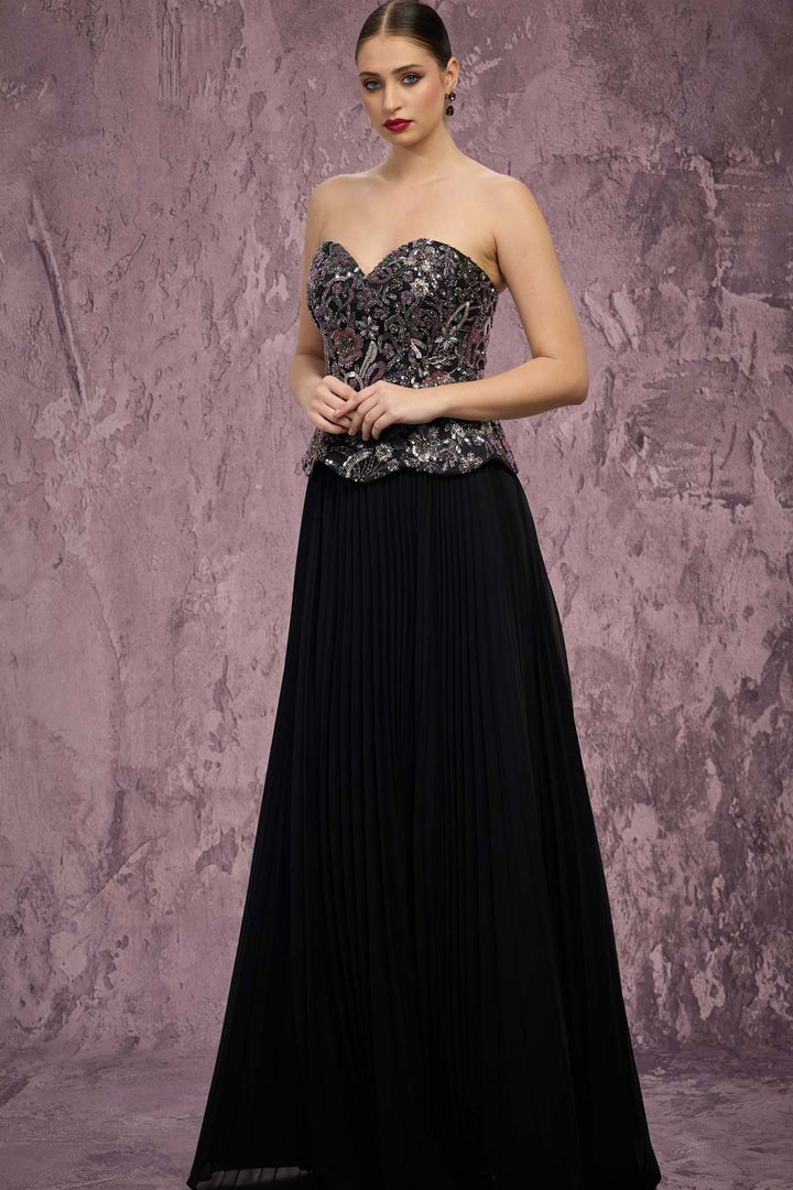 MNM Couture Q7778