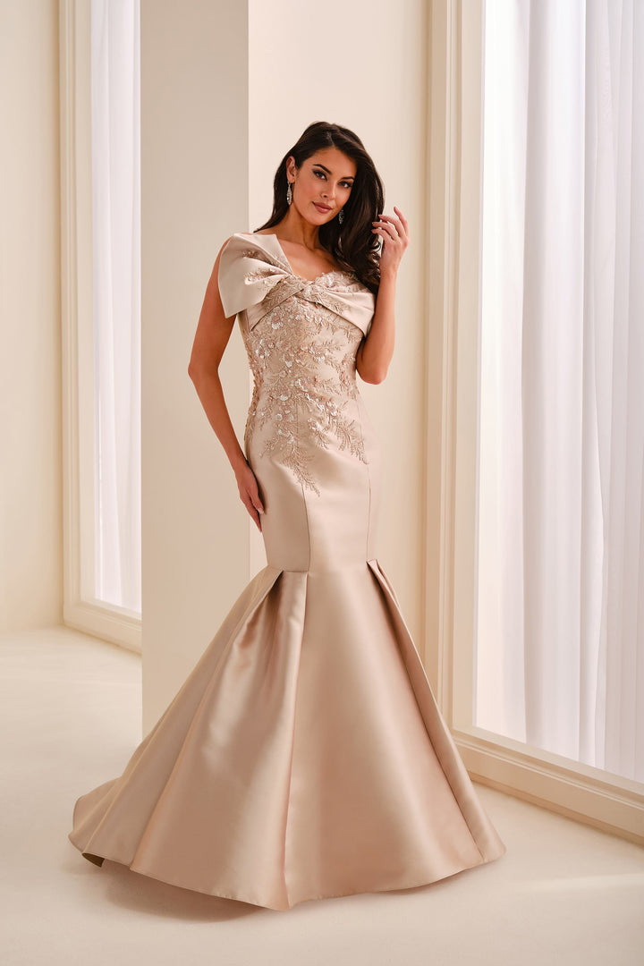 Ivonne D ID2202