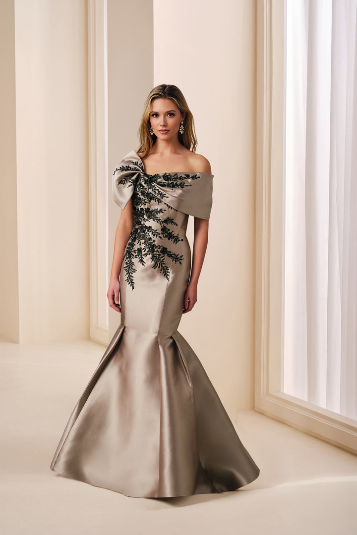 Ivonne D ID2202