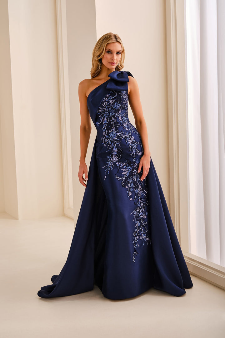 Ivonne D ID2207