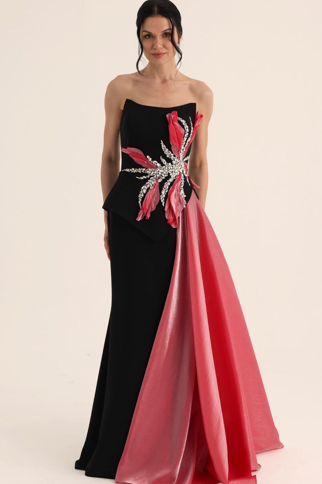 MNM Couture O07806