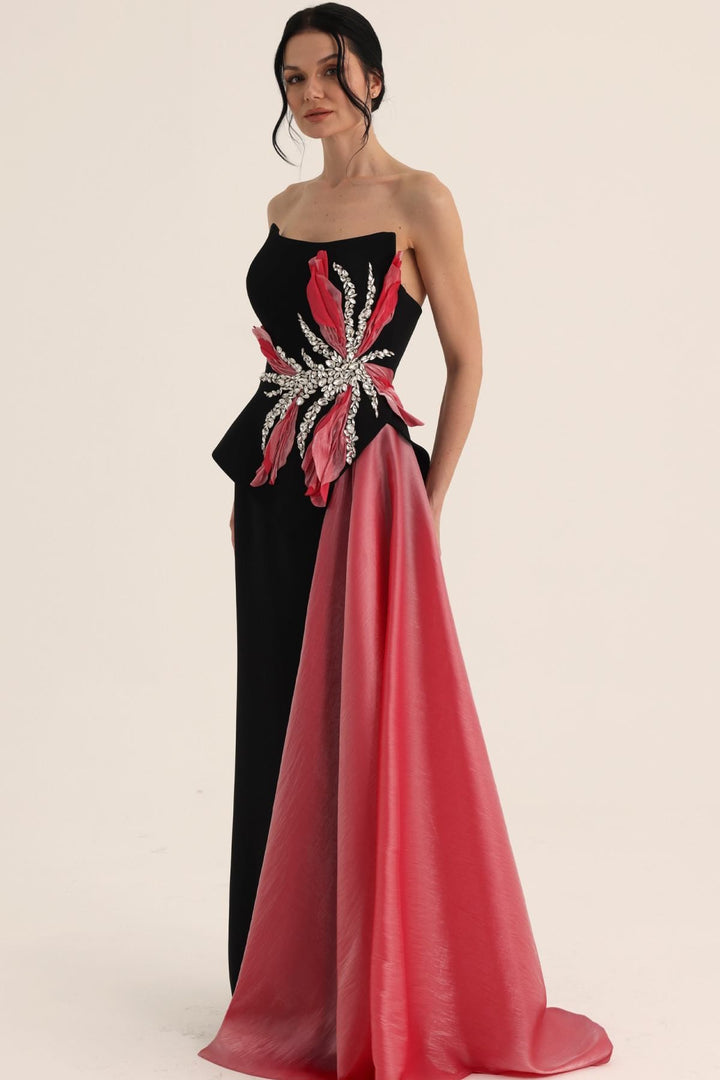 MNM Couture O07806