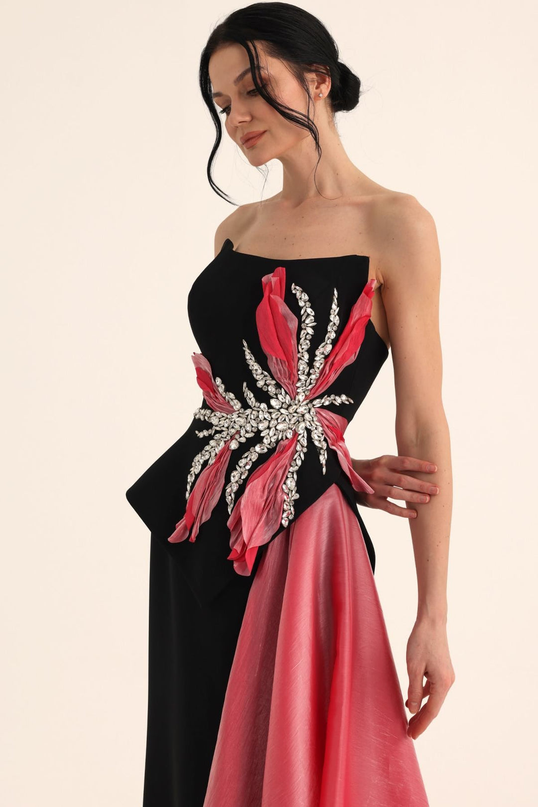 MNM Couture O07806