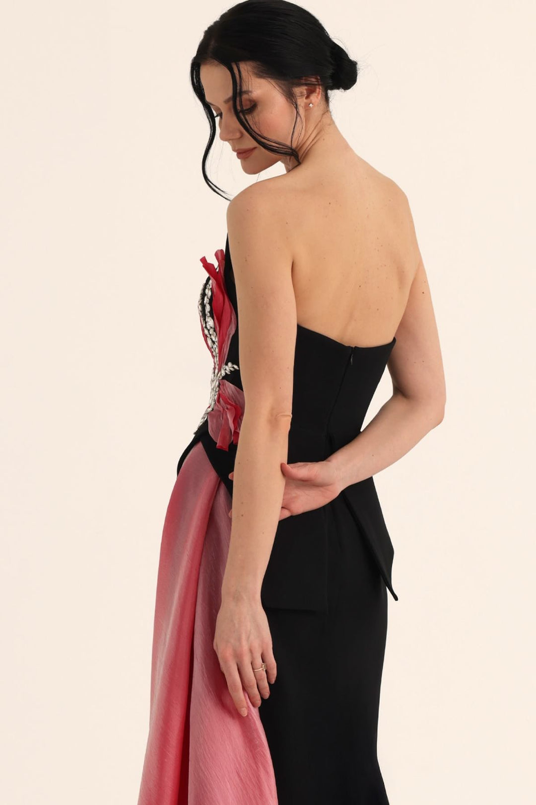 MNM Couture O07806