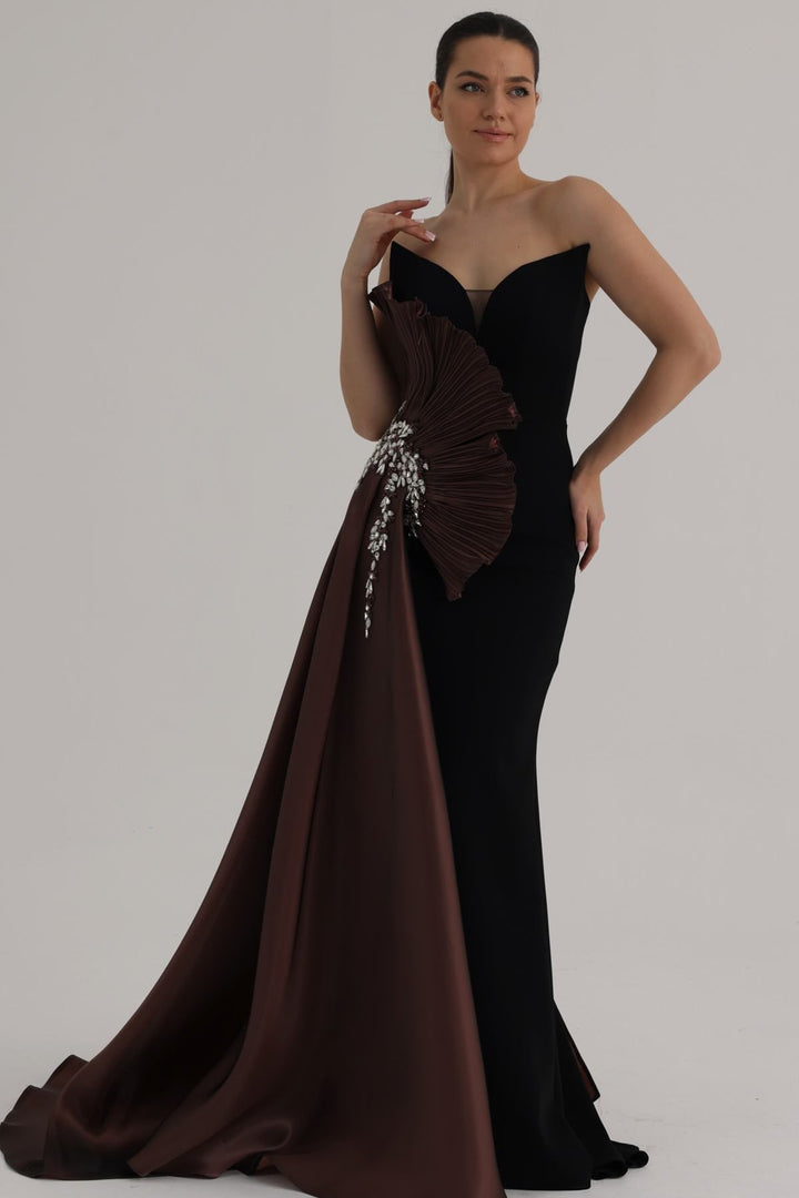MNM Couture O07862