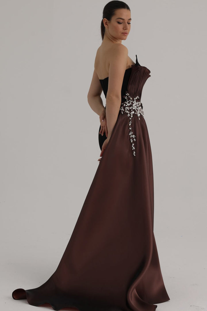 MNM Couture O07862