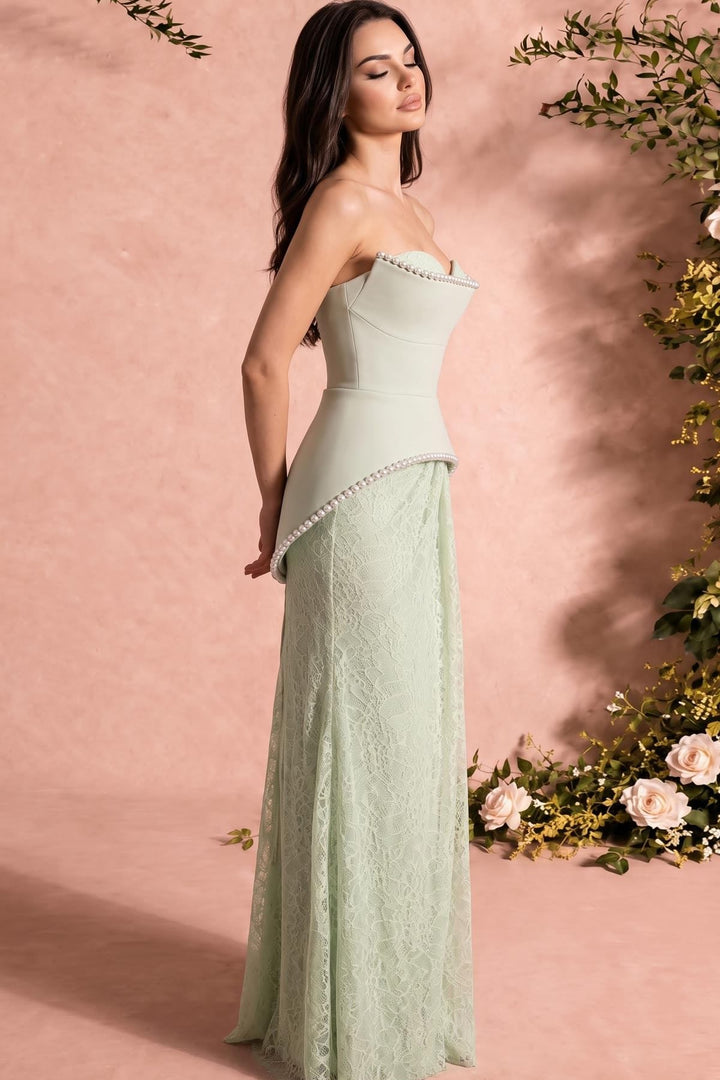 MNM Couture O07829
