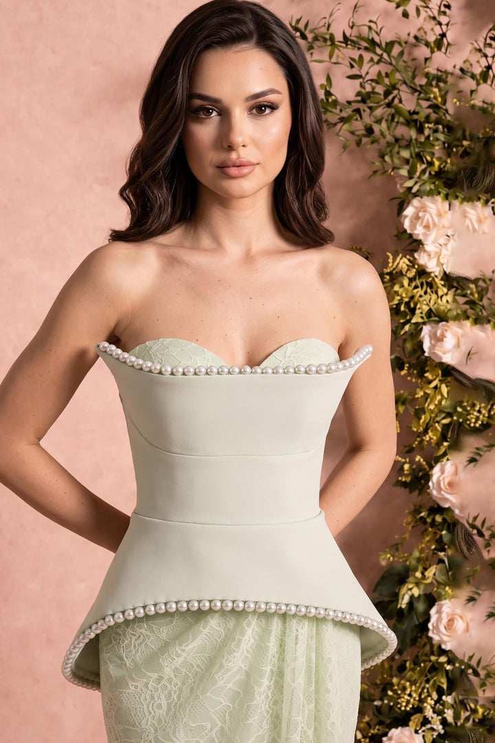 MNM Couture O07829