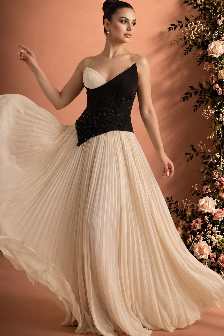 MNM Couture O07808