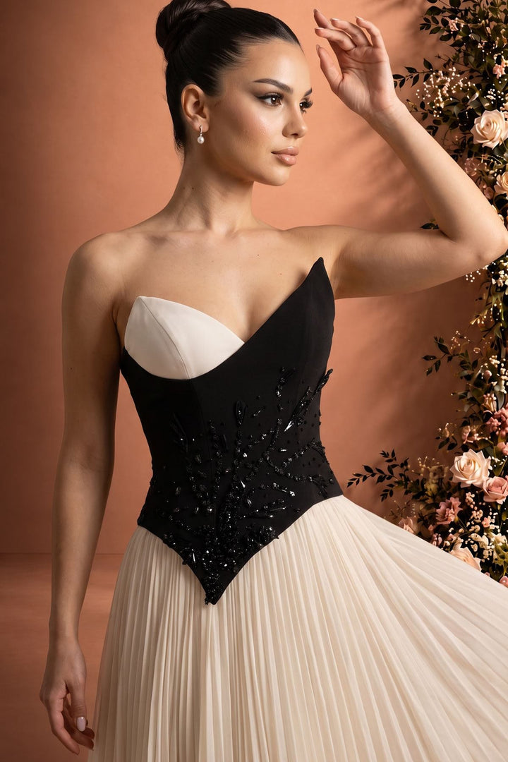 MNM Couture O07808