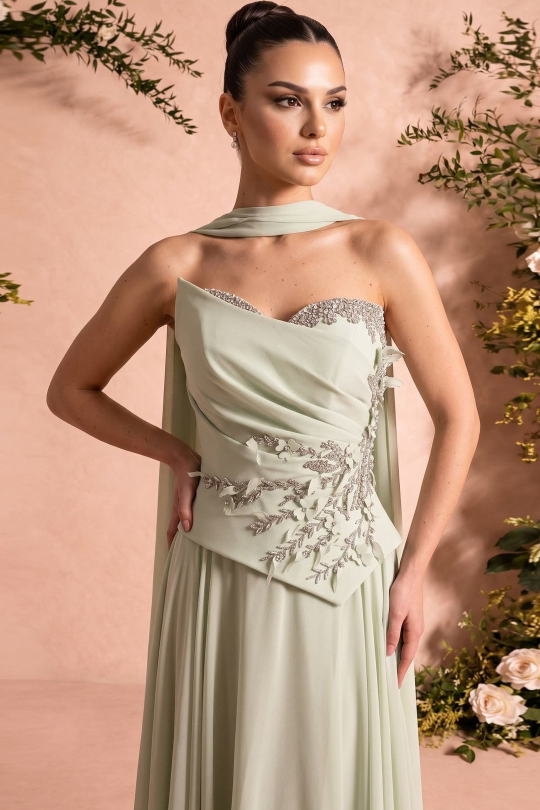 MNM Couture O07856