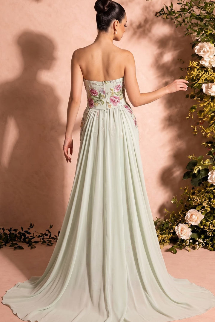 MNM Couture O07858