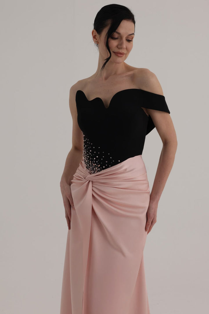 MNM Couture O07870
