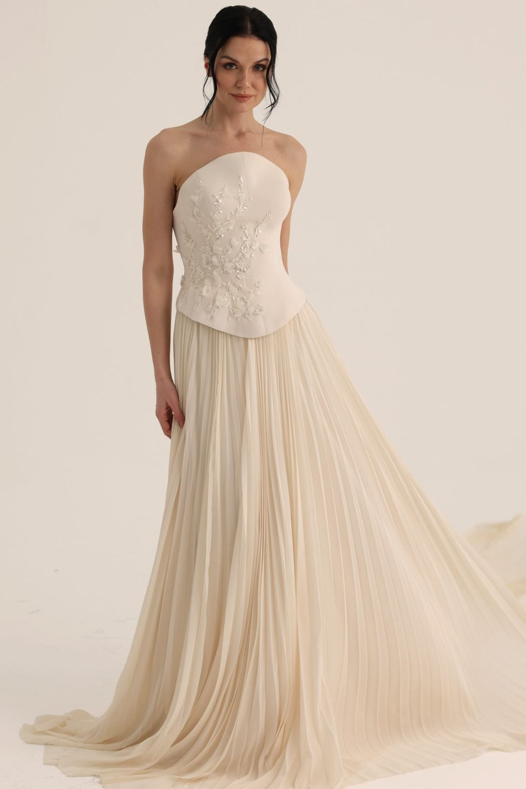 MNM Couture O07860