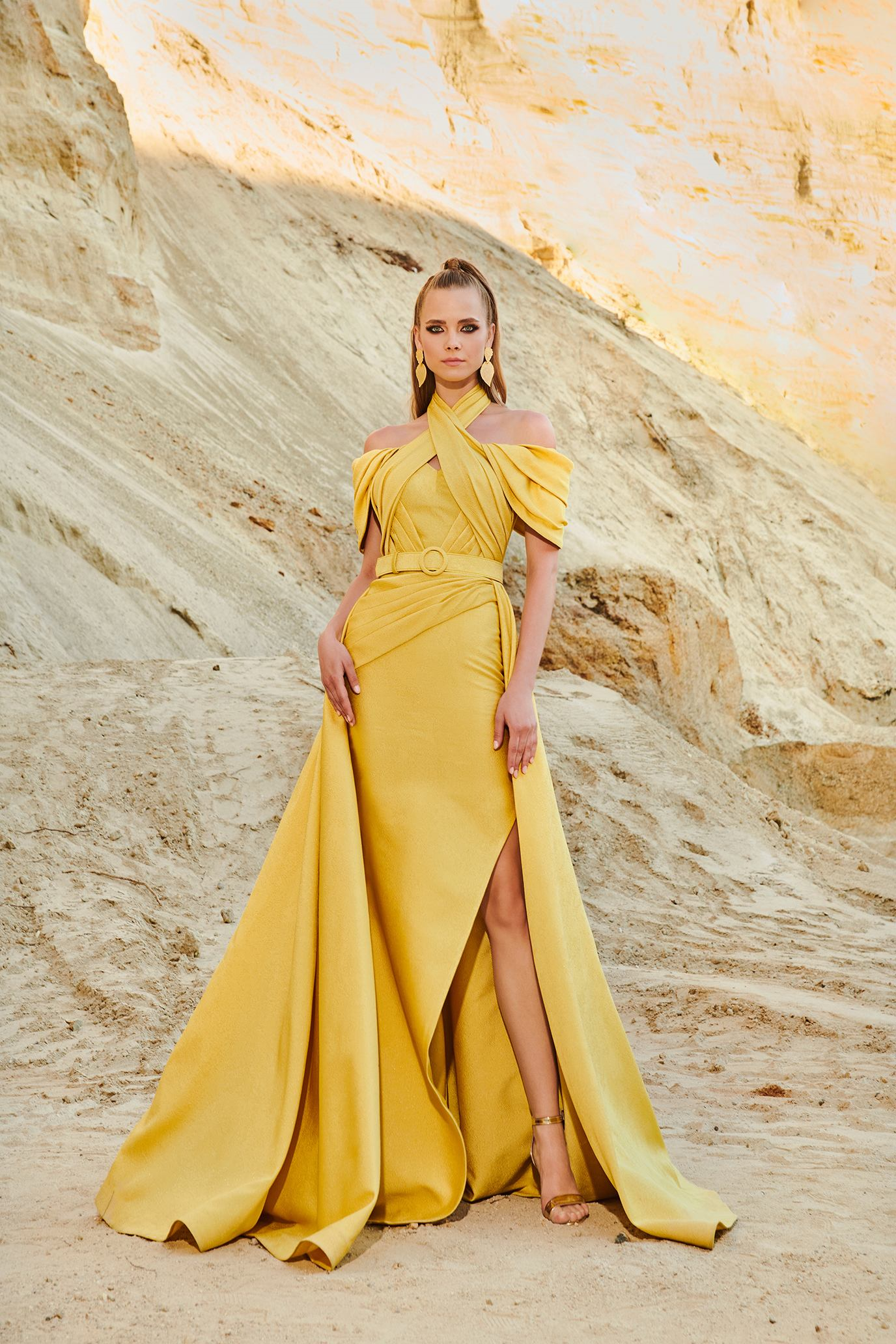 MNM Couture 2711