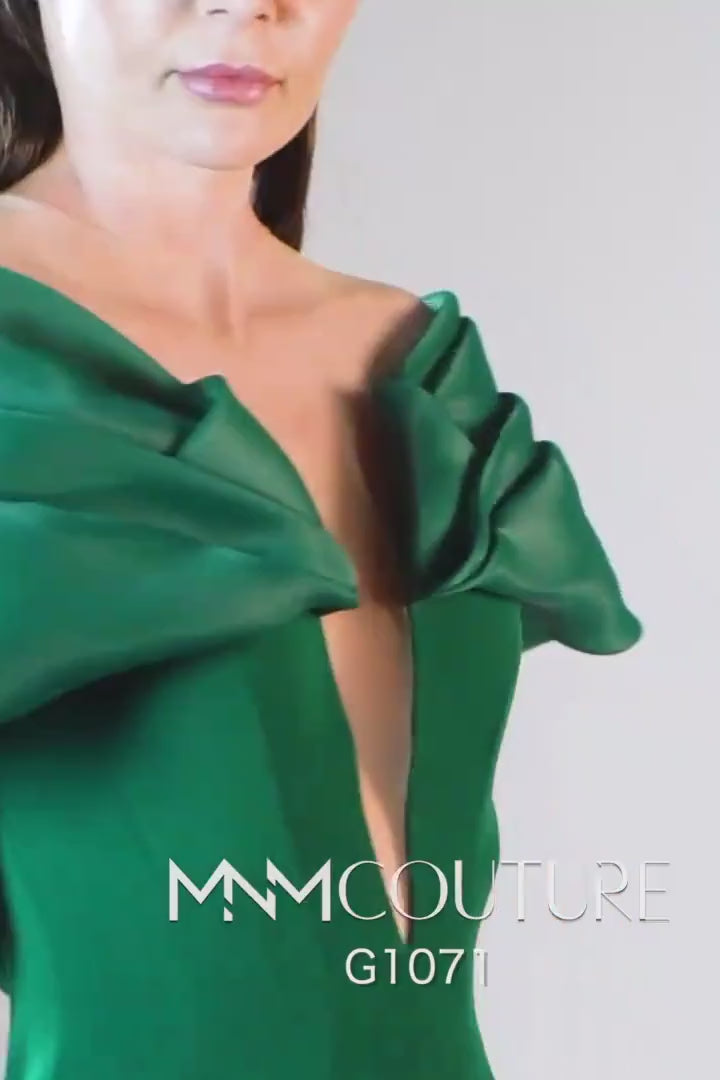 MNM Couture G1071